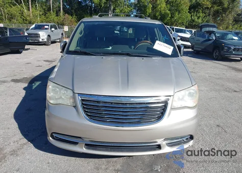 2014 Chrysler Town & Country Limited z USA, uszkodzony, nr VIN 2C4RC1GG3ER338772